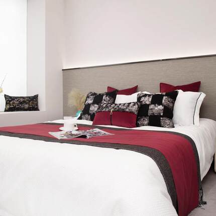 轻奢样板房场抱SYN枕软装沙发靠客厅垫上方枕别墅酒摆店床多件套