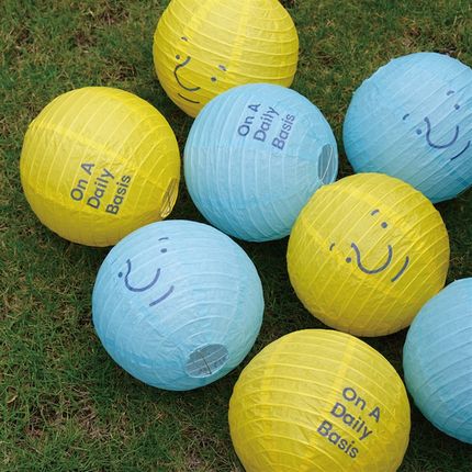 OADB黄色Bado笑脸蓝色球体手提纸灯笼发光家装饰中秋节日礼物挂饰