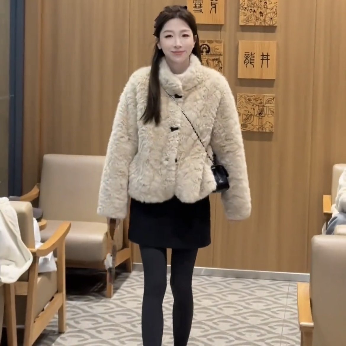 温柔风羊羔毛外套女短款立领牛角扣保暖毛毛上衣短外套,女装/女士精品,短外套,淘宝优惠券,粉丝福利购,淘宝优惠卷