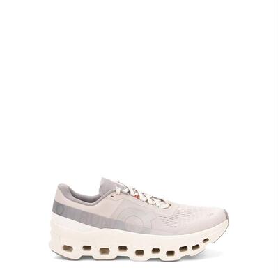 On 昂跑 男士 SS26 运动鞋 在 Running Cloudmonster 1 系带上