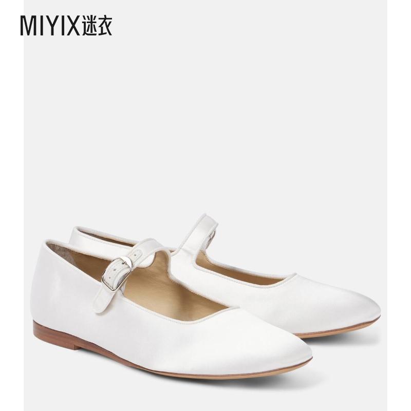 LE MONDE BÉRYL 女款绸缎玛丽珍平底鞋 迷衣时尚