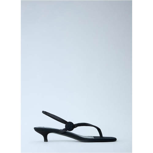 Totême 女士 FW26 凉鞋 缎面露跟人字拖