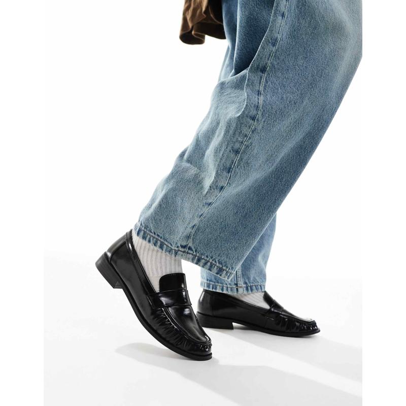 London Rebel 女士 乐福鞋 Sadie 宽版褶边漆皮黑色乐福鞋