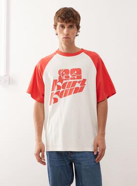 Karl Kani 男士 T恤 宽松款插肩红色胸部印花T恤(白色)