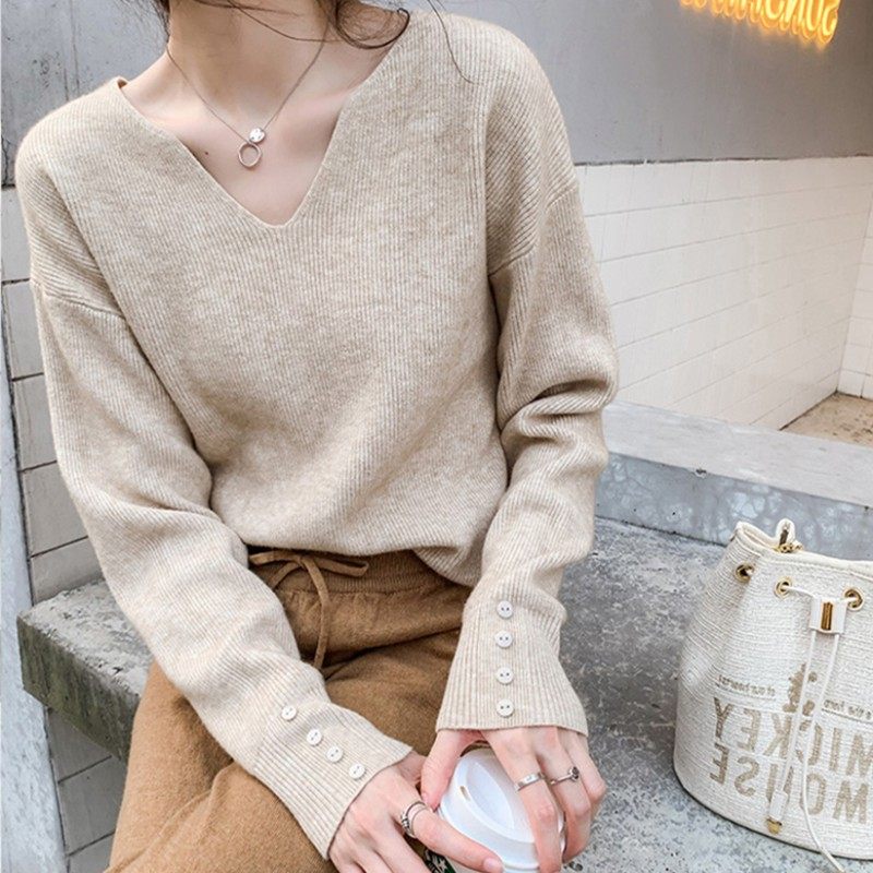 长袖喂奶服针织衫秋冬小V领宽松内搭外出辣妈款时尚打底哺乳上衣