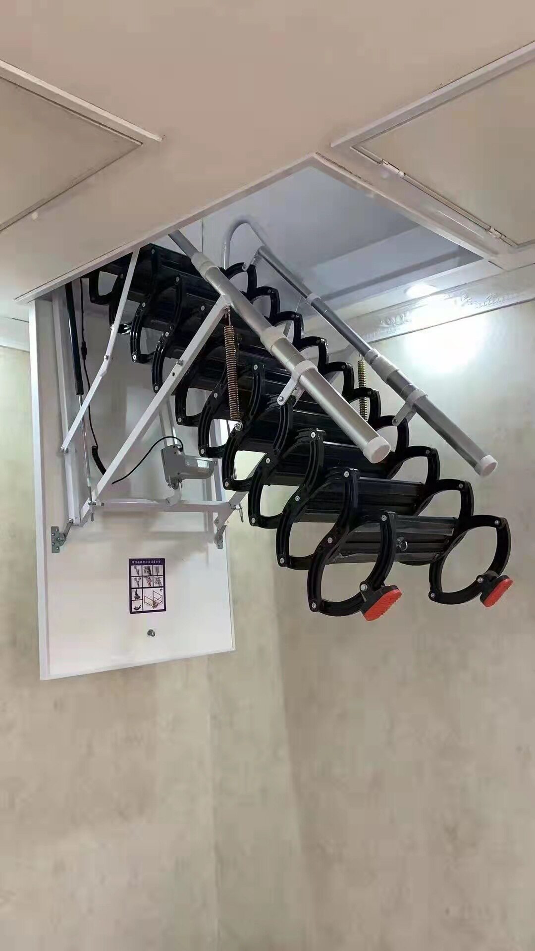 广东隐形折叠伸缩楼梯厂家