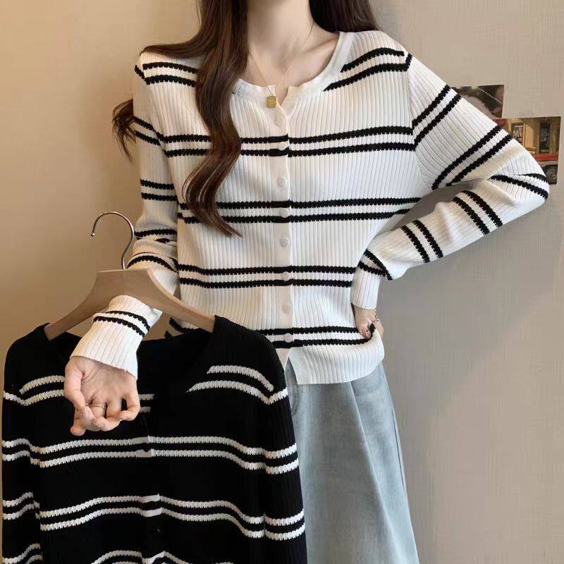 韩版甜美别致条纹针织开衫女秋季洋气遮肉显瘦长袖上衣