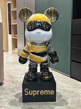 手绘暴力酷熊装饰品客厅落地式电视柜装饰品存钱罐商店开幕乔迁礼