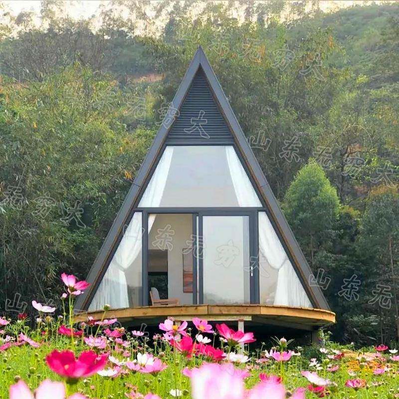 防腐木户外庭院简易组装三角木屋可移动景区露营住人小房子