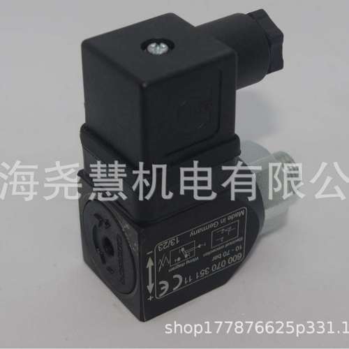 德国Layher 600 070 35111 压力开关