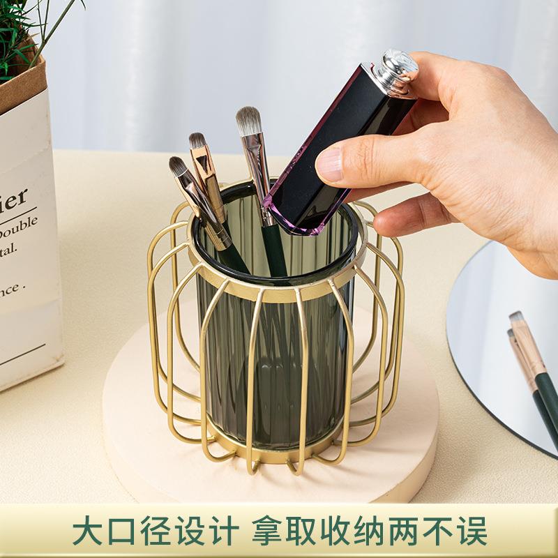 直销新款轻奢风化妆刷收纳多功能梳妆台收纳桌面化妆刷收纳桶铁艺