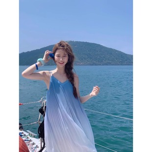 海南三亚度假沙滩裙泰国巴厘岛吊带长裙云南大理洱海穿搭连衣裙女