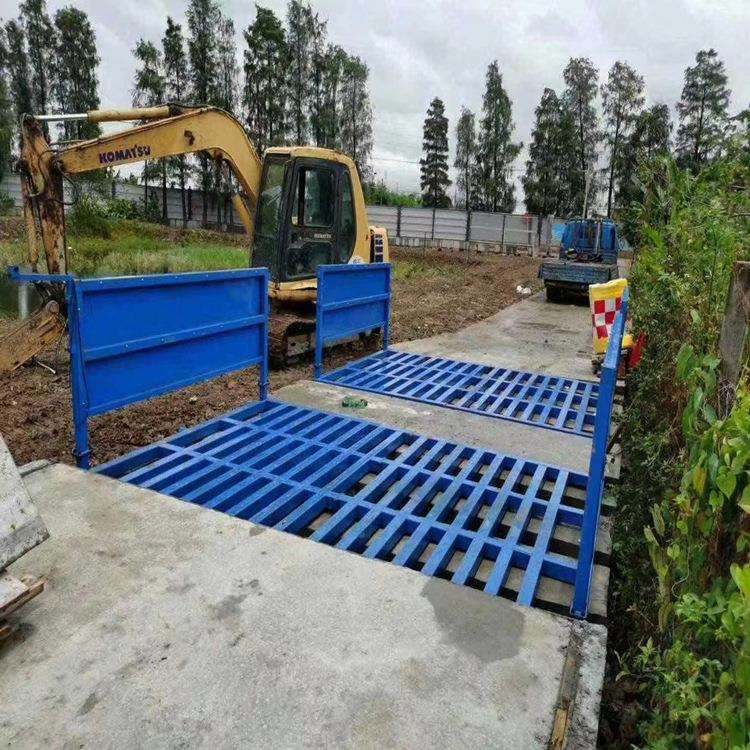 鲁鸿洗车机发货整体烤漆经久耐用全自动洗车台煤矿