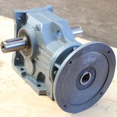 K87-126.68-1.1-4减速电机齿轮减速机节省空间可靠耐用