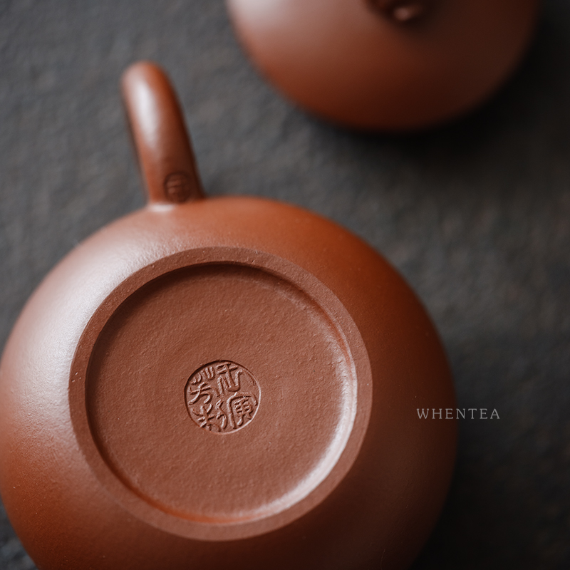 闻说赵庄朱泥吉猪紫砂茶壶 宜兴手工雕制 人文西施小壶 130cc