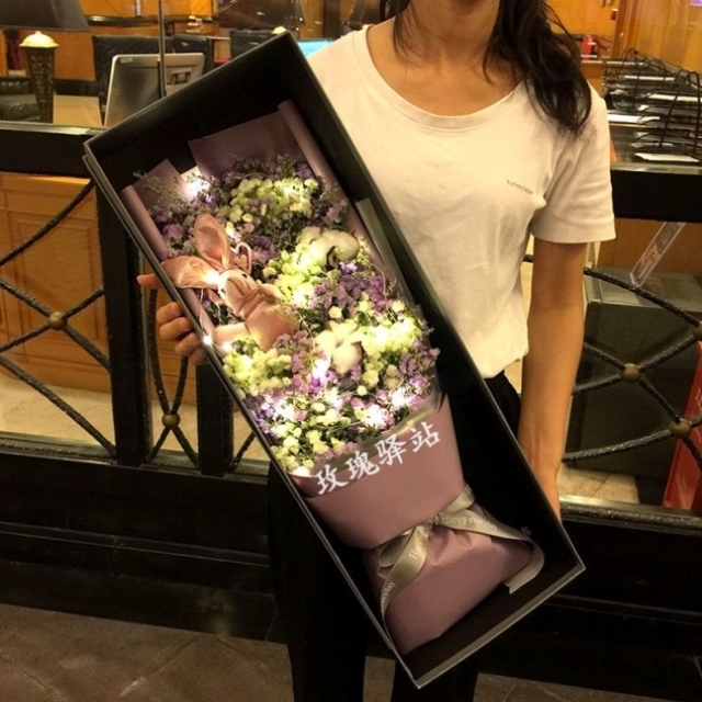 满天星勿忘我干花花束玫瑰花教师节花束送女友闺蜜礼物网红花束