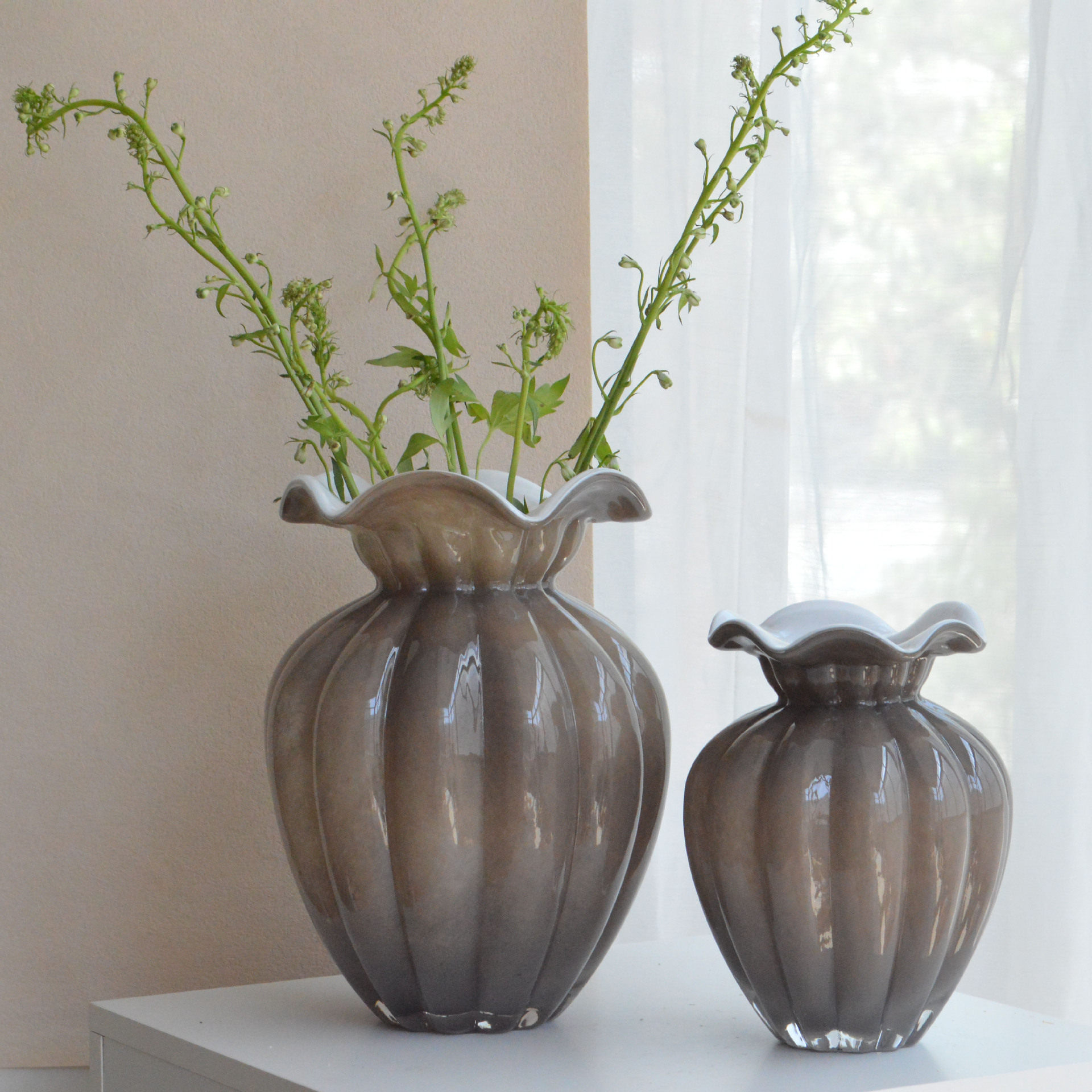 法式中古烟灰色玻璃花瓶荷叶口高级感轻奢水培家居郁金香鲜花装饰,电子元器件市场,电线扎带/束线带,淘宝优惠券,粉丝福利购,淘宝优惠卷