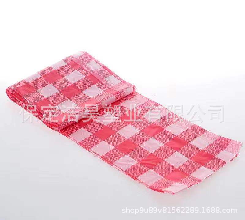 一次性塑料桌布PE防水防油方形生日派对装饰红白格子厂家批发