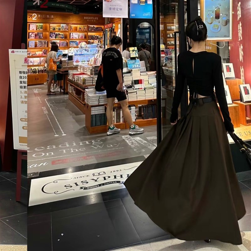 法式西装黑色半身裙女秋季新款高腰显瘦大裙摆百褶裙咖色伞裙长裙