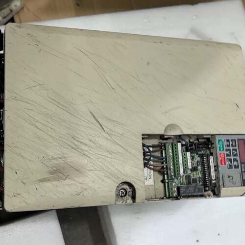 可维修安川变频器V1000 ClMR-VB4A003FBA议价
