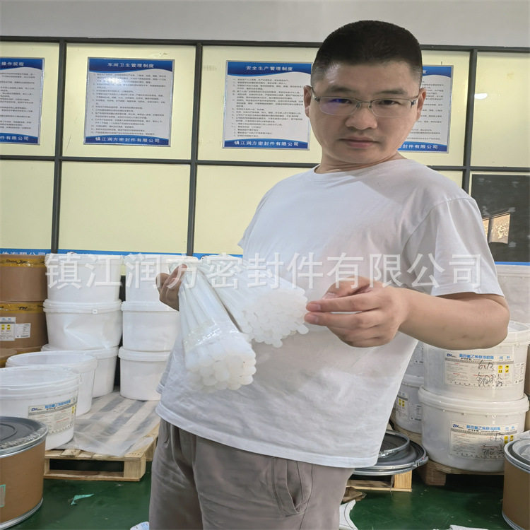供应PFA挤出棒PFA软管PFA硬棒PFA棒