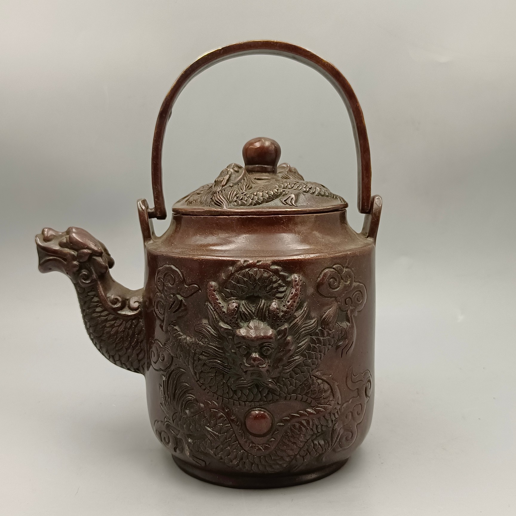仿古龙戏珠铜提梁酒壶摆件