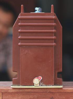 雷一直销LZZ流BJ9-10A150-2500/50LZZBJ9-1高压电互感器1V0K互感