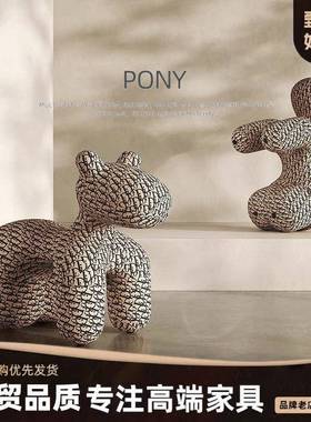 小01128椅马红椅卡通可爱厅创意摆件网现代风骑马客小朋友亲子儿