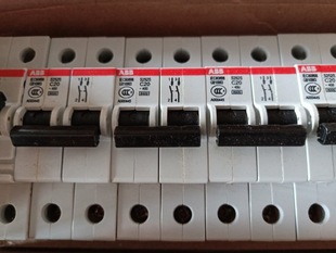 C20 10A ABB微型断路器S252S 20A C16 16A 现货 C10