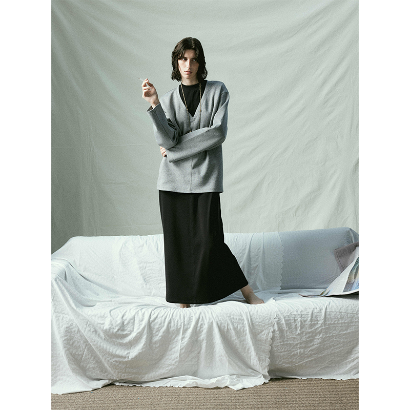 DIONYS*基础宽松版型V领卫衣