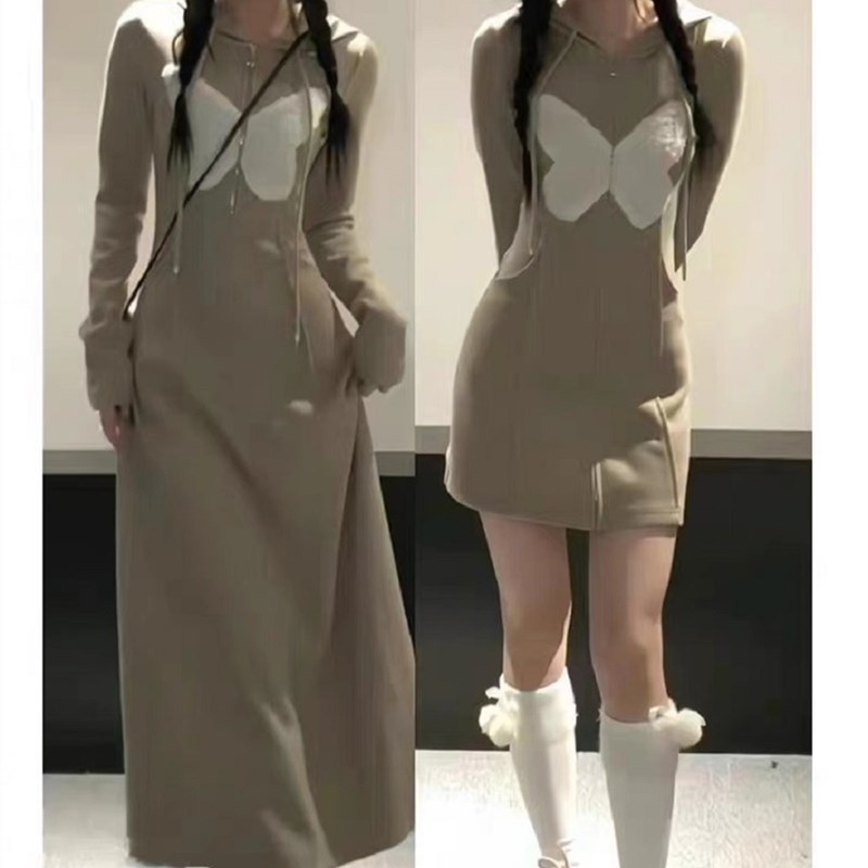 速发大衣枫叶蝶甜辣设计感连帽收腰连秋裙衣冬辣妹卫码裙子