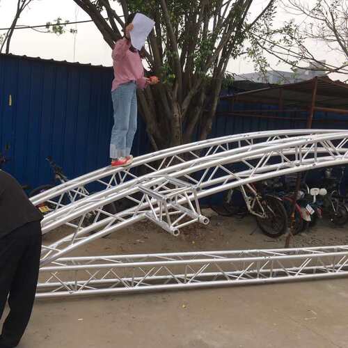 实体工厂出售活动婚庆拼搭舞台桁架背景灯光插销架truss架
