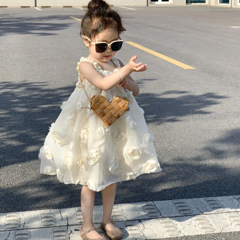 新款夏季女童立体花朵蓬蓬连衣裙儿童甜美韩版公主礼服宝宝吊带裙