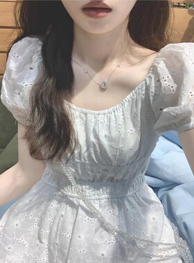 茶歇法式白色刺绣连衣裙女夏高级感D复古气质收腰甜美仙女初恋长