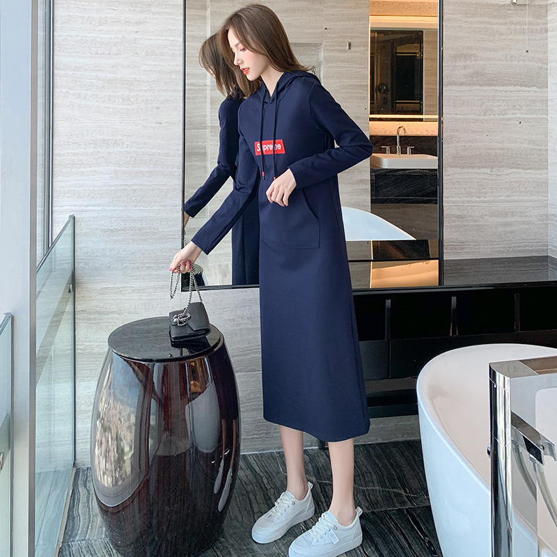 2021春秋新款中长款休闲连衣裙女修身显瘦长袖气质连帽卫衣打底裙