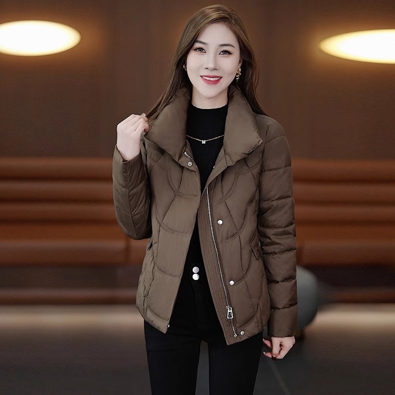 冬季轻薄羽绒棉服女2025新款小个子爆款时尚百搭立领短款保暖外套