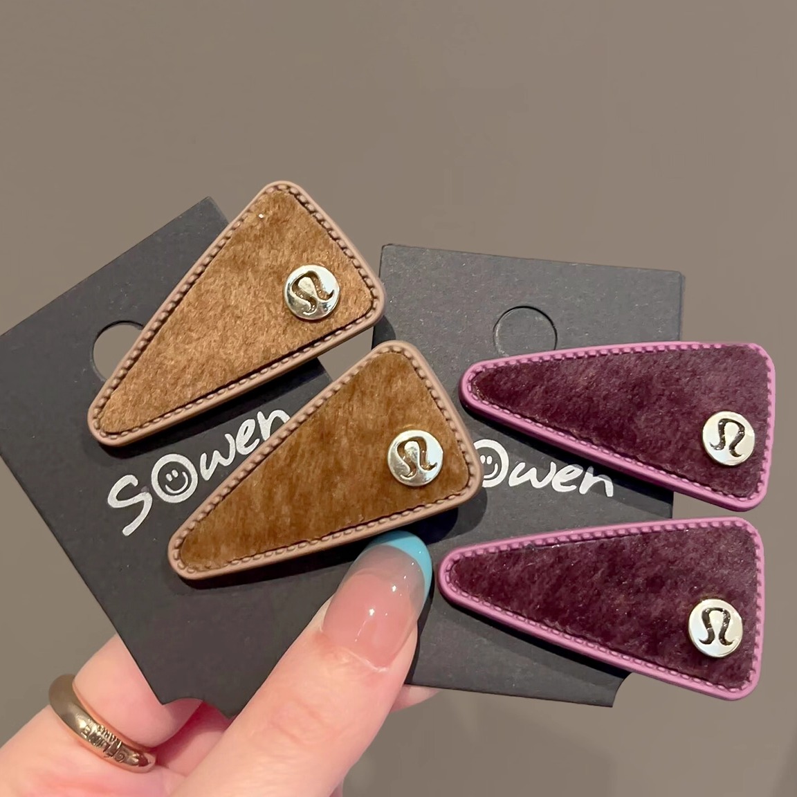 韩系三角丝绒鸭嘴夹女童