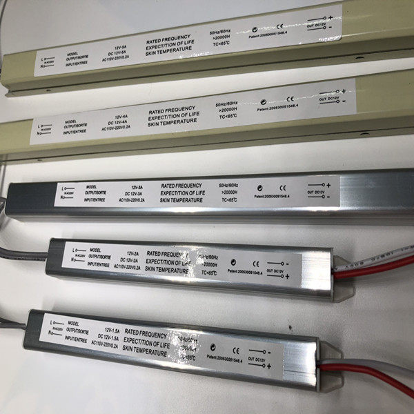 12V2A25W24W广告灯箱内置超薄小体积长条软膜广告灯箱LED开关电源