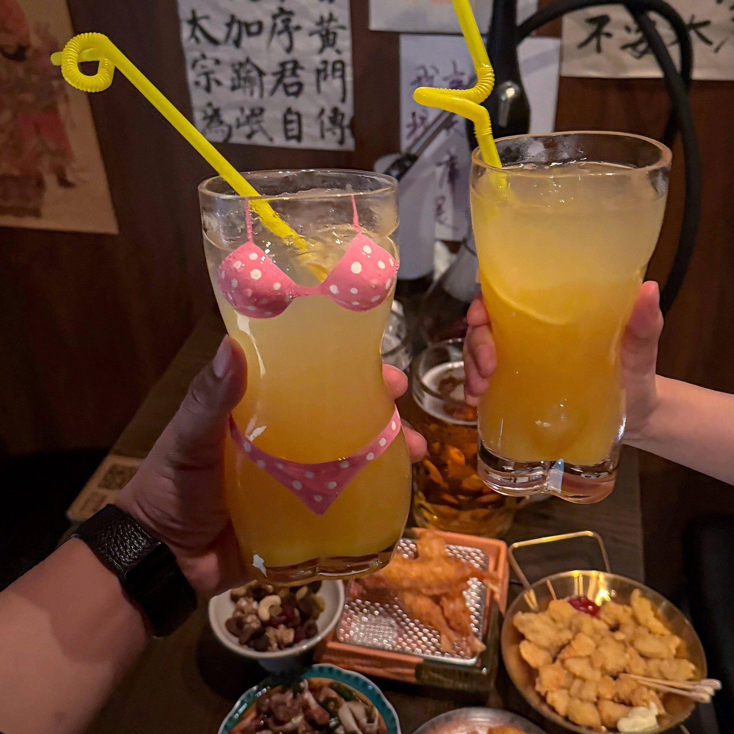 比基尼女人体啤酒杯大容量稀奇古怪杯子玻璃杯高颜值食品级耐高温图片