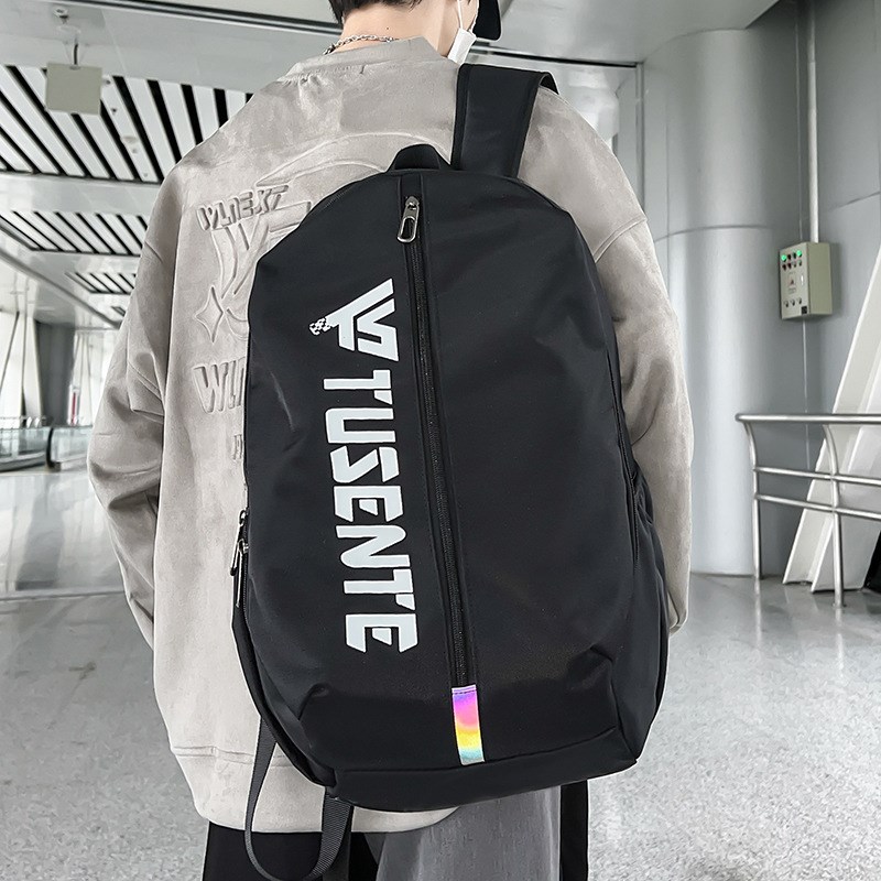 潮酷新款2023男女双肩包旅游休闲青少年学生书包健身运动羽毛球包