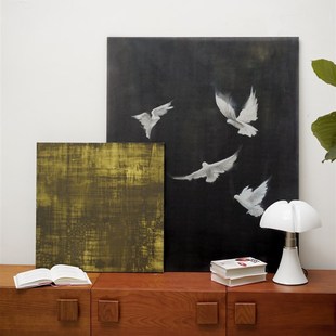 白鸽午夜飞行装饰画民宿样板间墙面壁画客厅入户玄关高级感艺术画