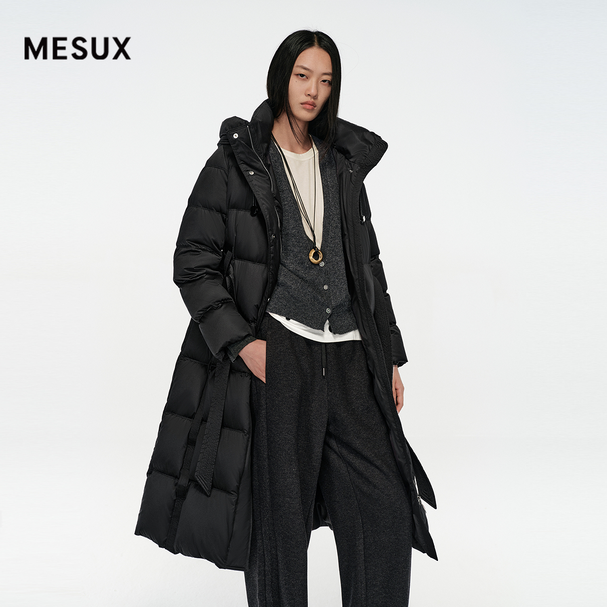 MESUX米岫25冬白鸭绒轻暖宽松连帽附腰带高领长款羽绒服MNWSL404
