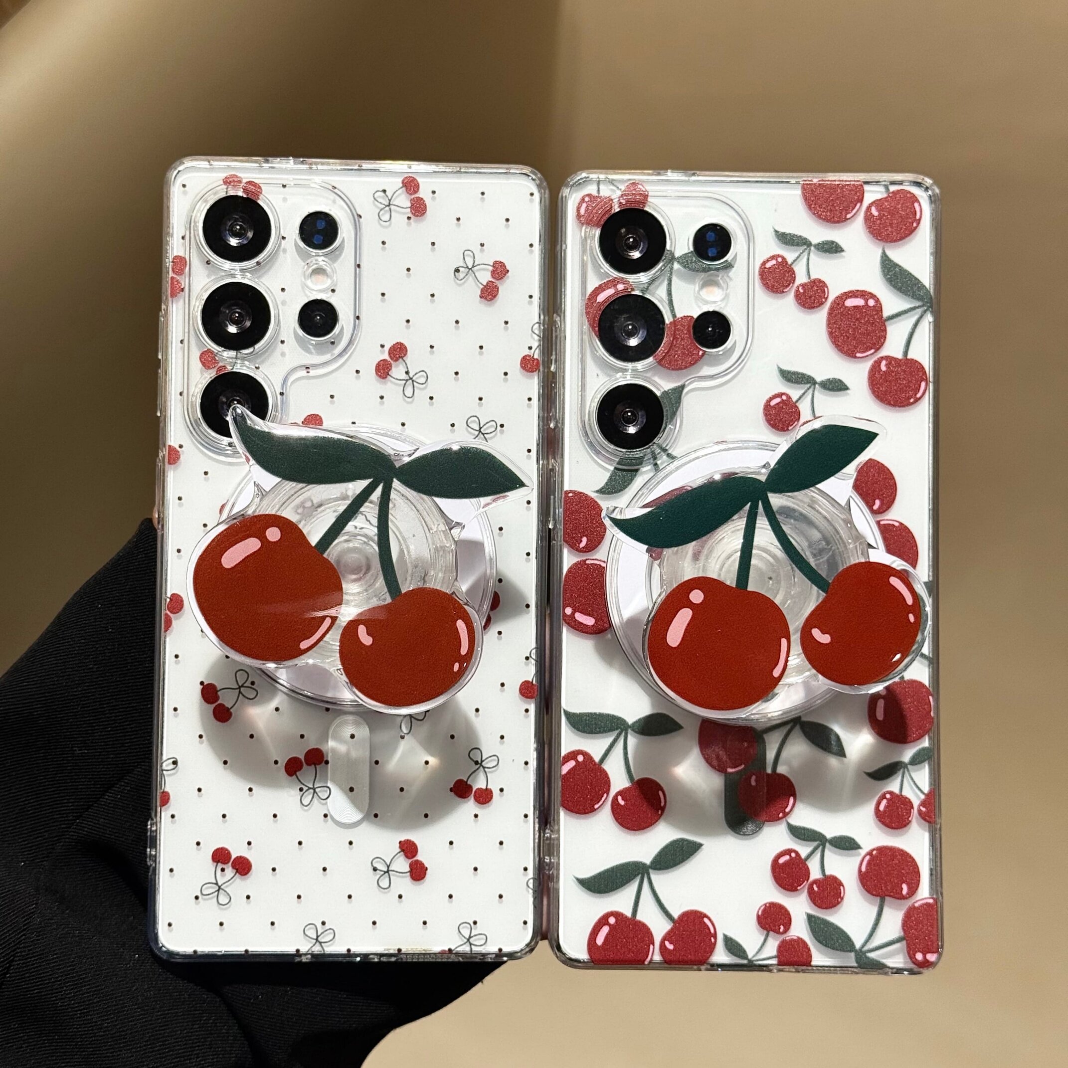 吉能虎波点樱桃适用于三星S26Ultra带手链支架手机壳S25/S24/S23/Note20全包防摔A57/A37/A26/A16保护套