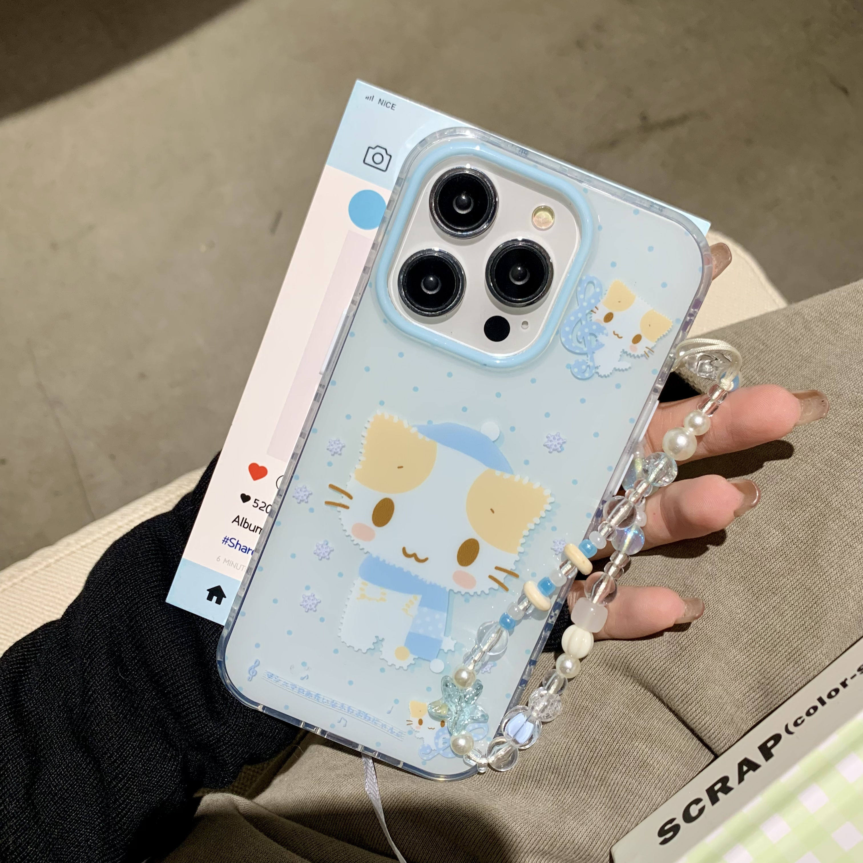 吉能虎新款雪花棉花猫适用于苹果16promax带手链手机外壳iPhone15pro全包边防摔14/13创意ins风女款保护套