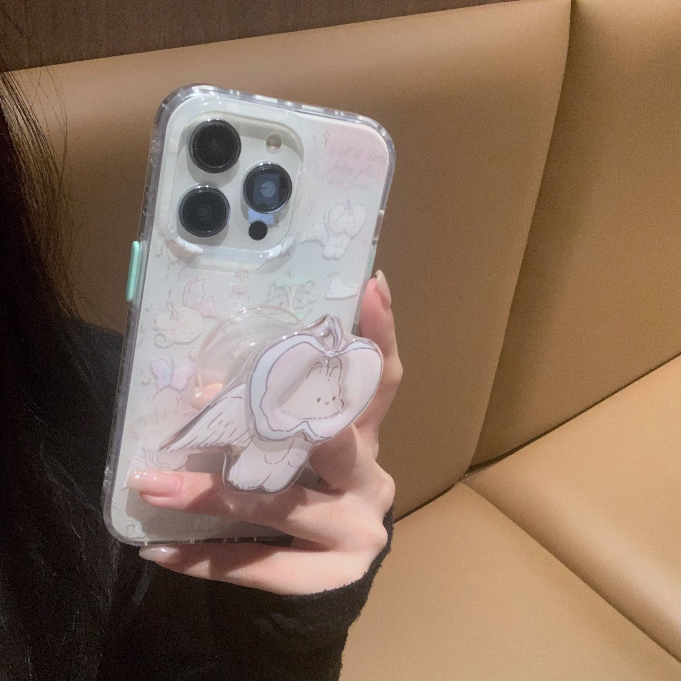 新款可爱苹果天使兔适用于苹果16promax带手链支架手机外壳iPhone15pro全包边防摔14/13创意ins风个性保护套