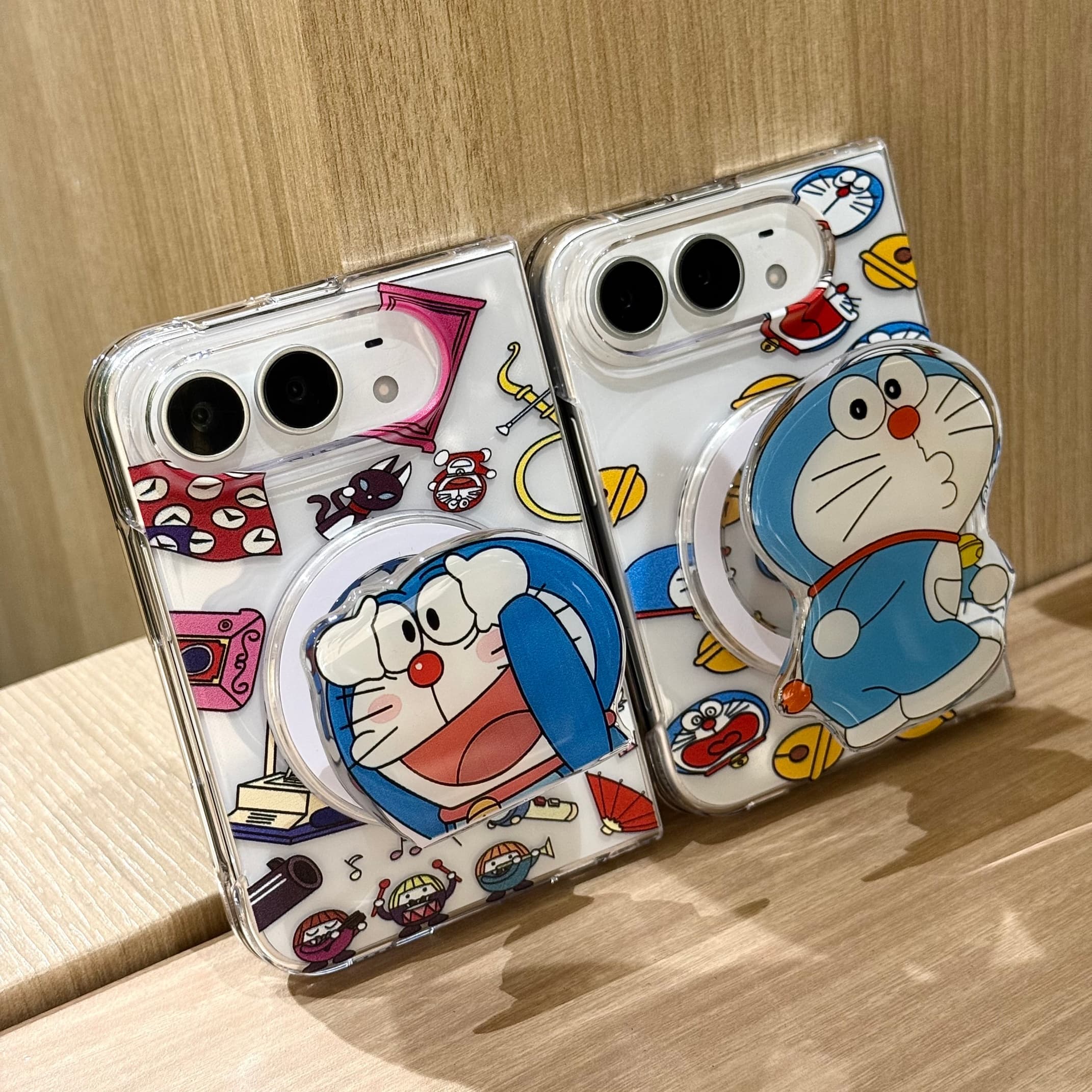 吉能虎新款哆啦A梦适用于苹果iPhoneDUO带支架磁吸折叠手机外壳全包边防摔保护套