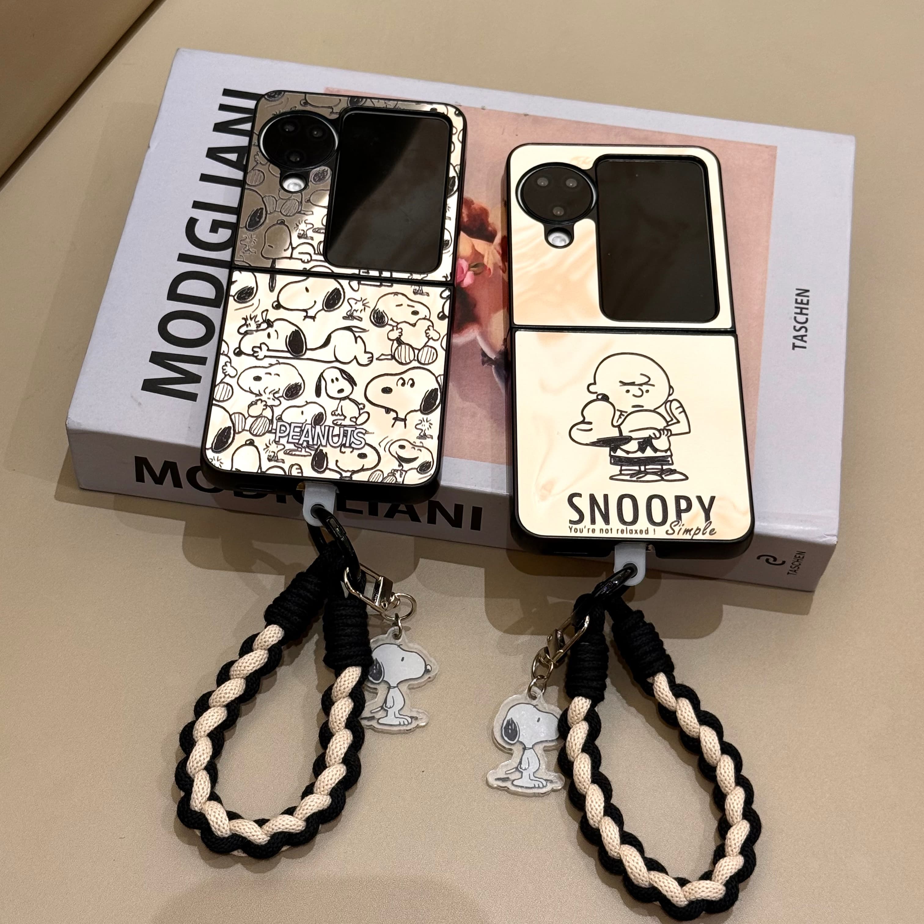 新款线条史努比适用于OPPOFindN3Flip带手绳镜面折叠手机壳FindN2Flip全包防摔保护套