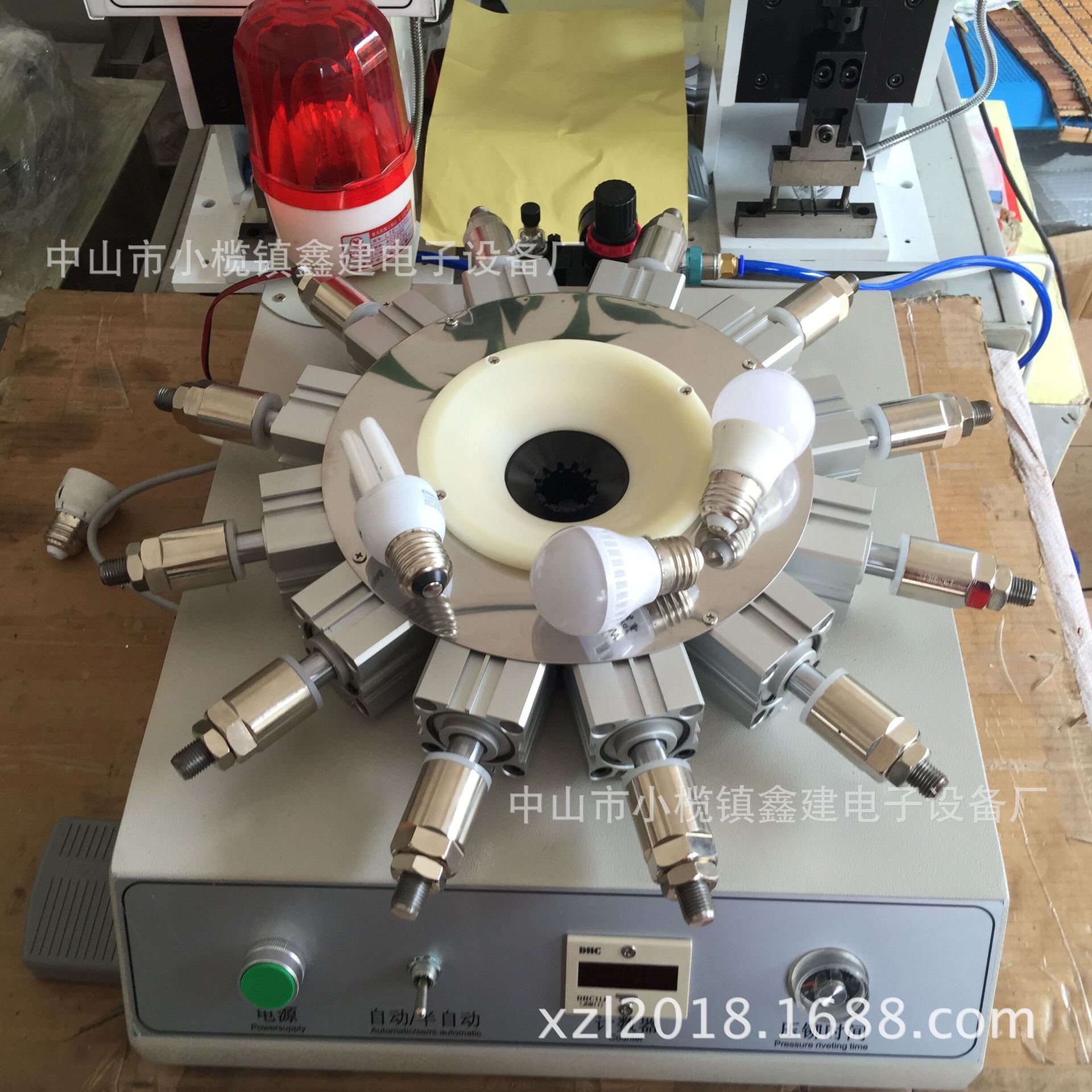 LED灯头治具自动打点压铆测试