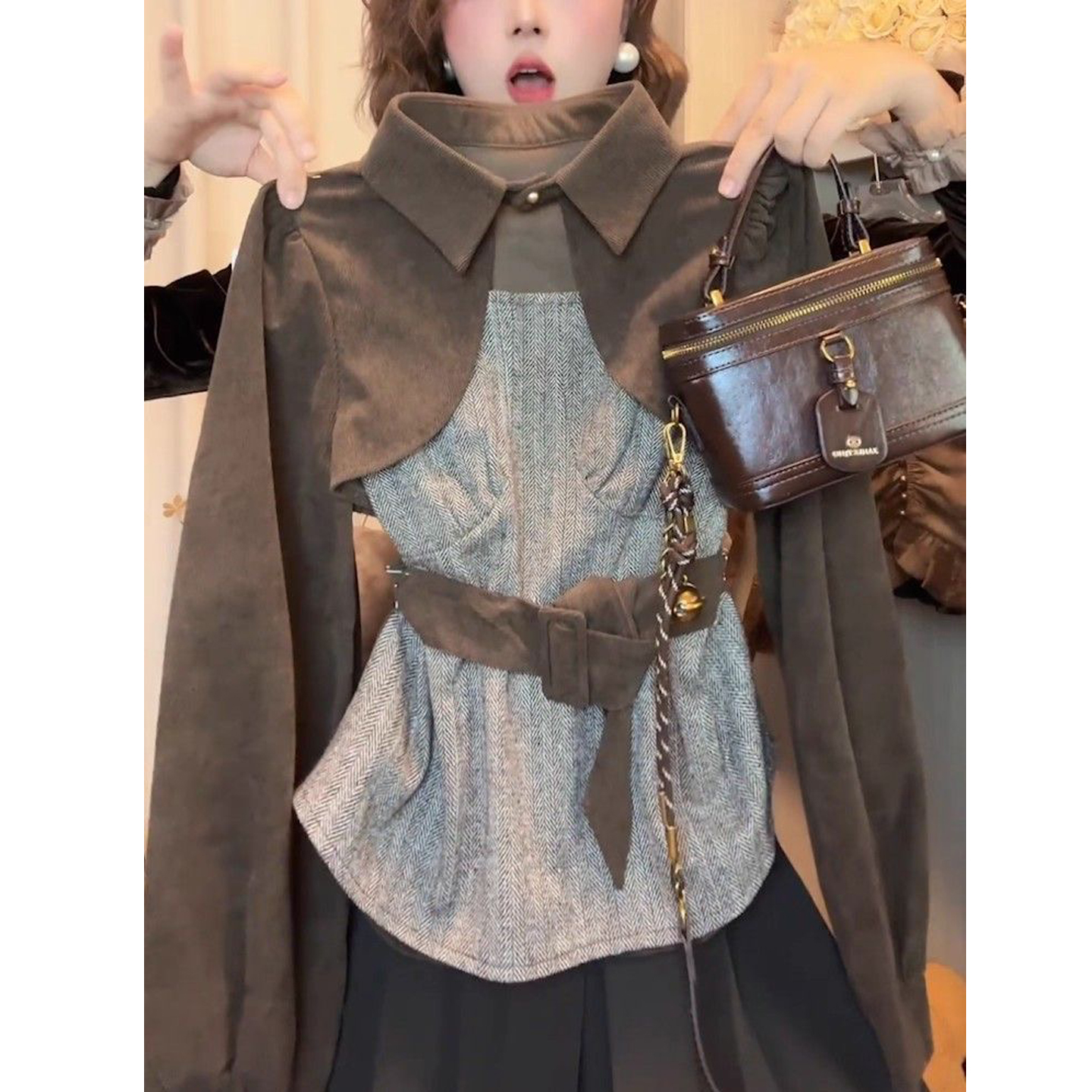 法式复古轻奢高级撞色纽扣拼接POLO领长袖衬衫女2025秋季新款上衣