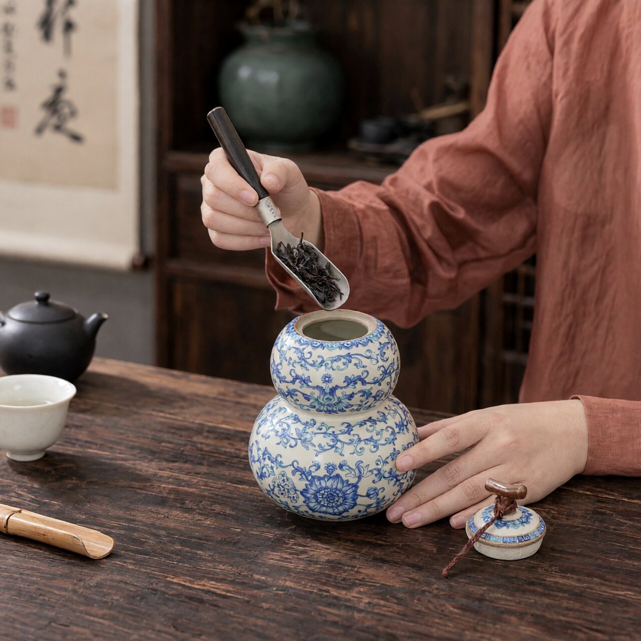佘德缠枝莲葫芦茶叶罐密封储茶罐青花瓷防潮醒茶罐新中式茶叶盒